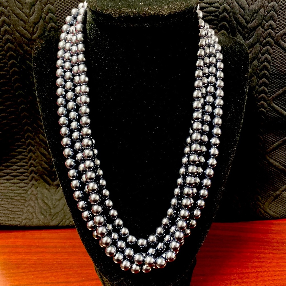 Dark Grey Faux Pearl Necklace